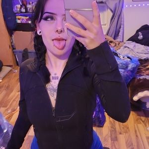 Meet your Posher, Em